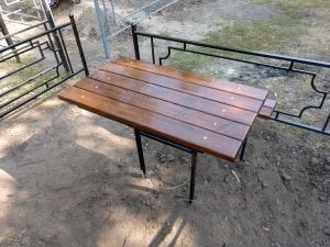 Столик и лавочки из лиственницы