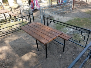 Столик и лавочки из лиственницы