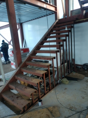 Лестница уголок швеллер