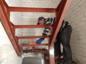 Лестница уголок швеллер