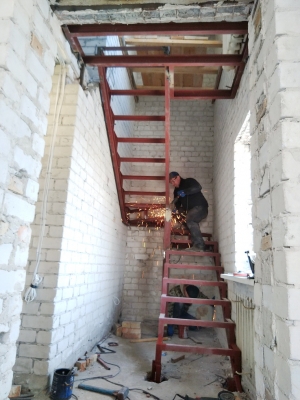 Лестница уголок швеллер