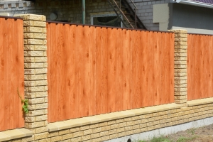 Забор из профнастила