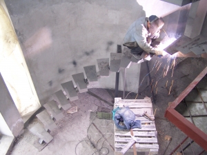 Лестница радиусная на одном косоуре