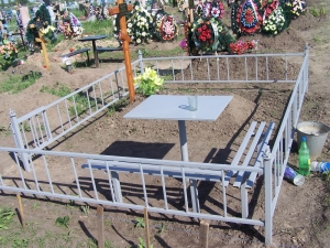 Стол на одной ножке