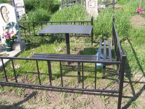 Стол на одной ножке