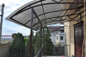 Навес из поликарбоната  POLYGAL