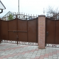 Ворота распашные из мет. листа