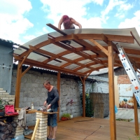 Навес из поликарбоната  POLYGAL