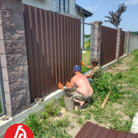 Забор из профнастила