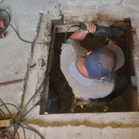 Люк в подвал под плитку