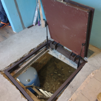 Люк в подвал под плитку