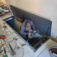 Автоматический люк на подвал.