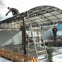 Навес из поликарбоната  POLYGAL
