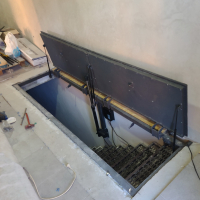 Автоматический люк на подвал.