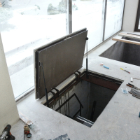 Люк в подвал под плитку