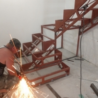 Лестница с пригласительной ступенью