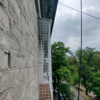 Вольер для кота на большое окно