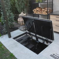 Люк автоматический обшитый