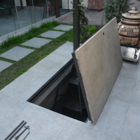 Люк автоматический обшитый