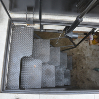 Люк автоматический обшитый