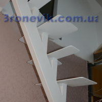 Лестница на одном косоуре