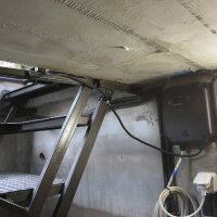 Люк автоматический обшитый