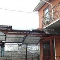 Навес из поликарбоната  POLYGAL