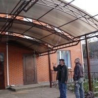 Навес из поликарбоната  POLYGAL