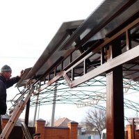 Навес из поликарбоната  POLYGAL