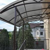 Навес из поликарбоната  POLYGAL