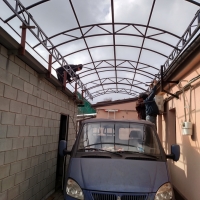 Навес из поликарбоната  POLYGAL