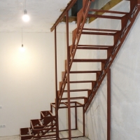 Лестница с пригласительной ступенью