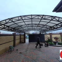 Навес из поликарбоната