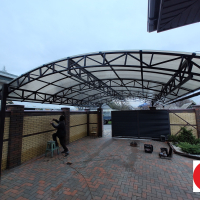 Навес из поликарбоната