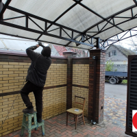 Навес из поликарбоната