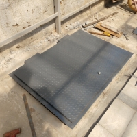 Люк уличный 1