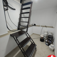 Люк и лестница в подвал