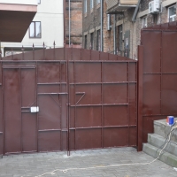 Ворота распашные из мет. листа