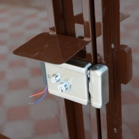 Ворота распашные из мет. листа