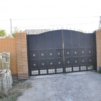 Ворота распашные из мет. листа