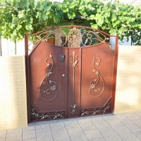 Ворота распашные из листа.