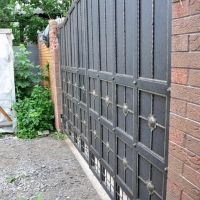 Ворота распашные из мет. листа