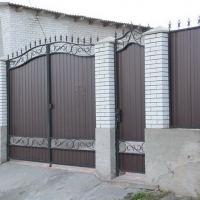 Ворота распашные из мет. листа