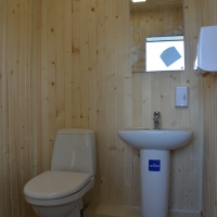 Туалет из дерева с мет. каркасом.