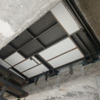 Люк на три петли