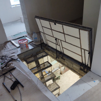 Люк на три петли