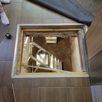 Люк в подвал под ламинат.