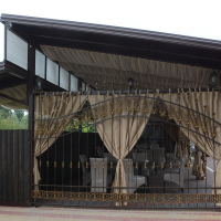 Забор с полимерной ковкой