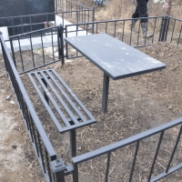 Стол на одной ножке