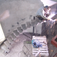 Лестница радиусная на одном косоуре